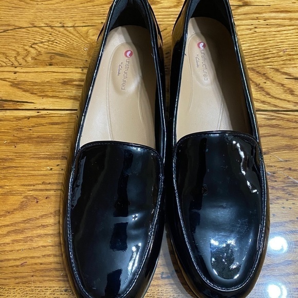 clarks Unstructured Leather Shiny Black Si… - Picture 2 of 7